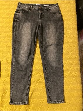 Kensie Women's Gray Washed Skinny Jeans